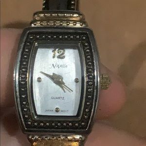 Novelle Royalle Bangle Quartz Wristwatch